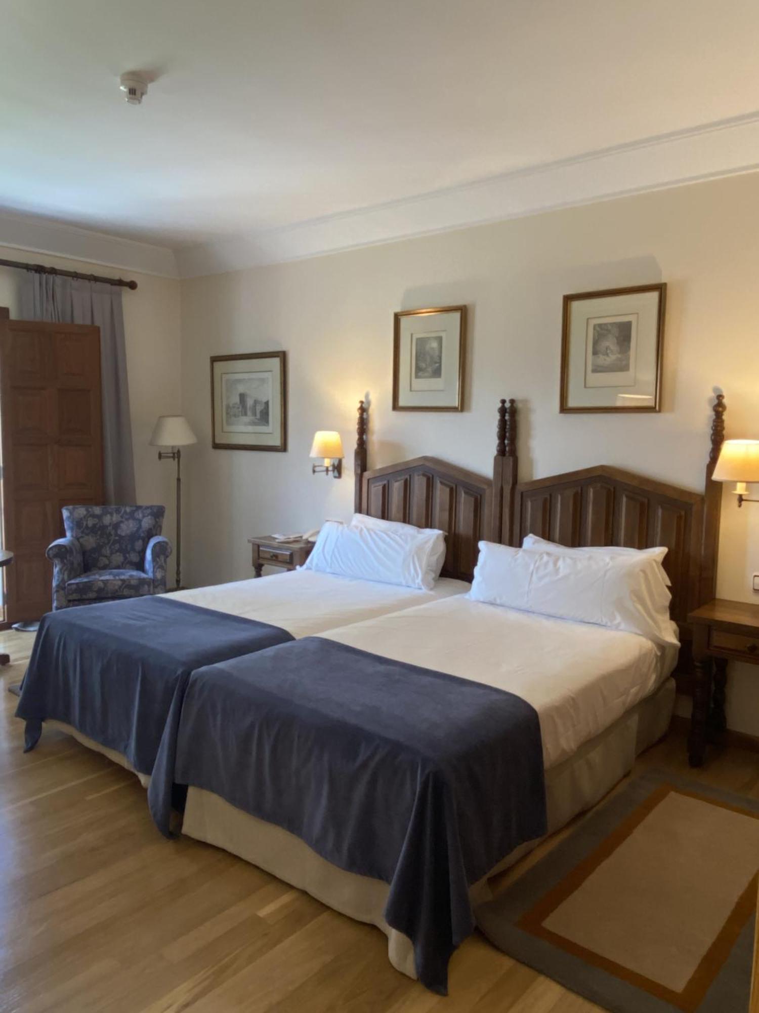 Parador De Vilalba Luaran gambar