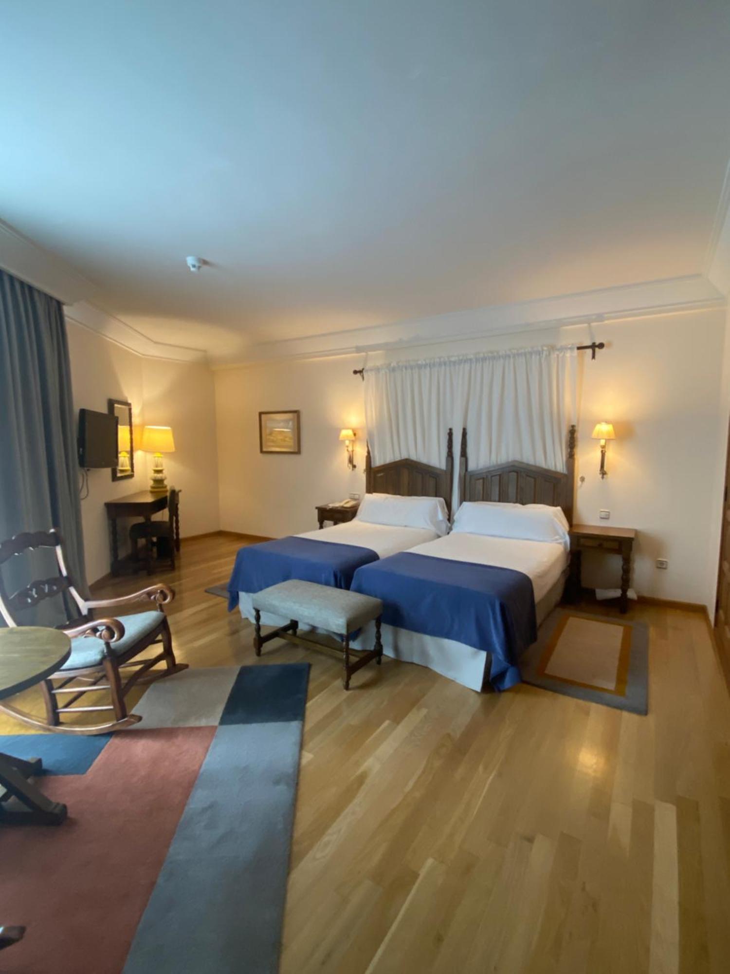 Parador De Vilalba Luaran gambar
