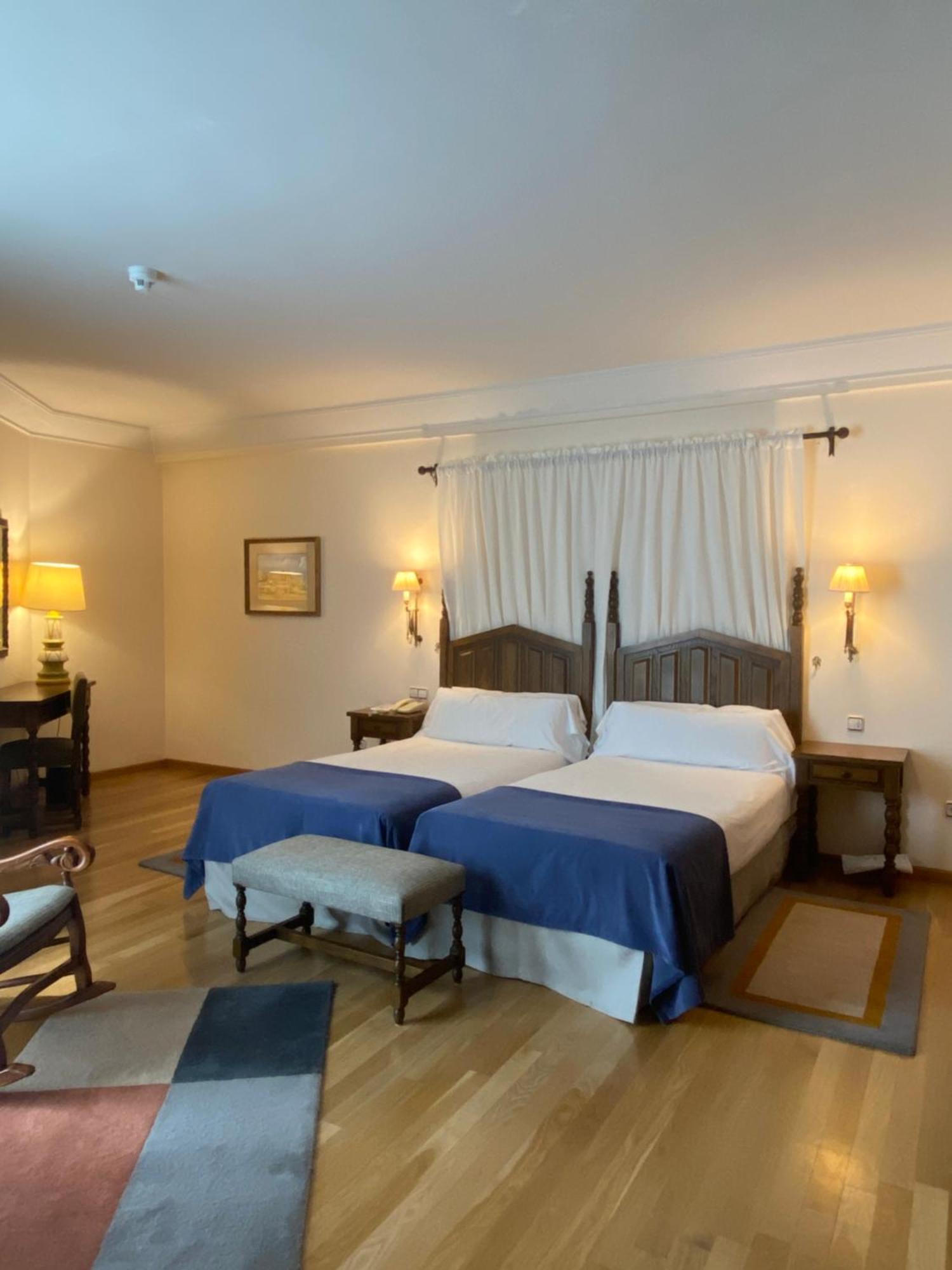 Parador De Vilalba Luaran gambar