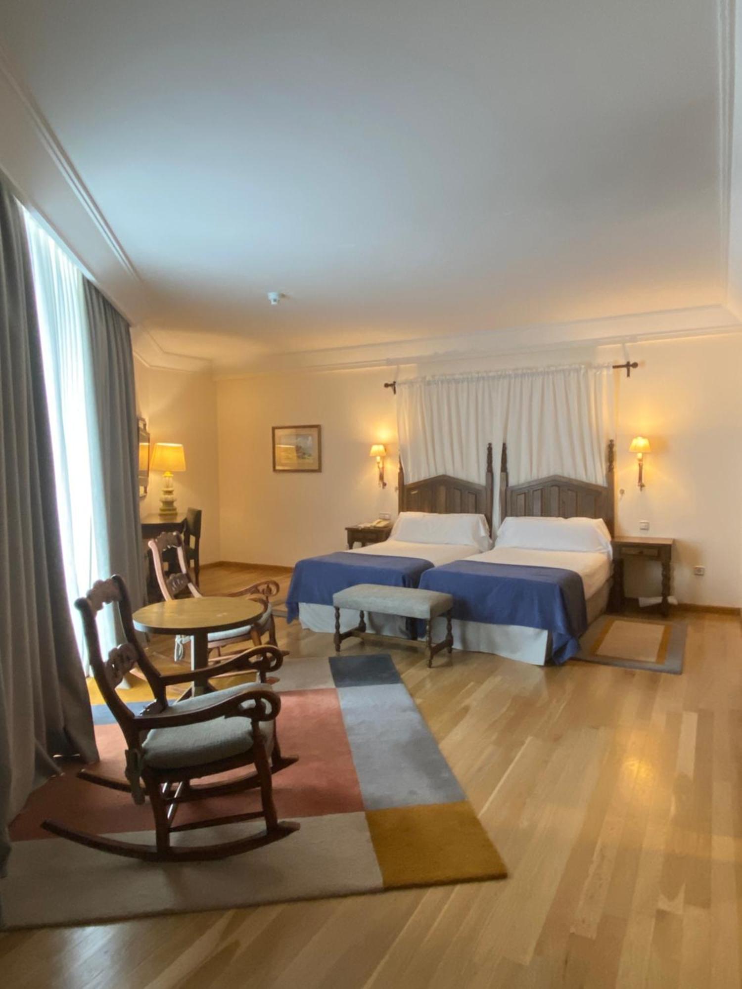 Parador De Vilalba Luaran gambar