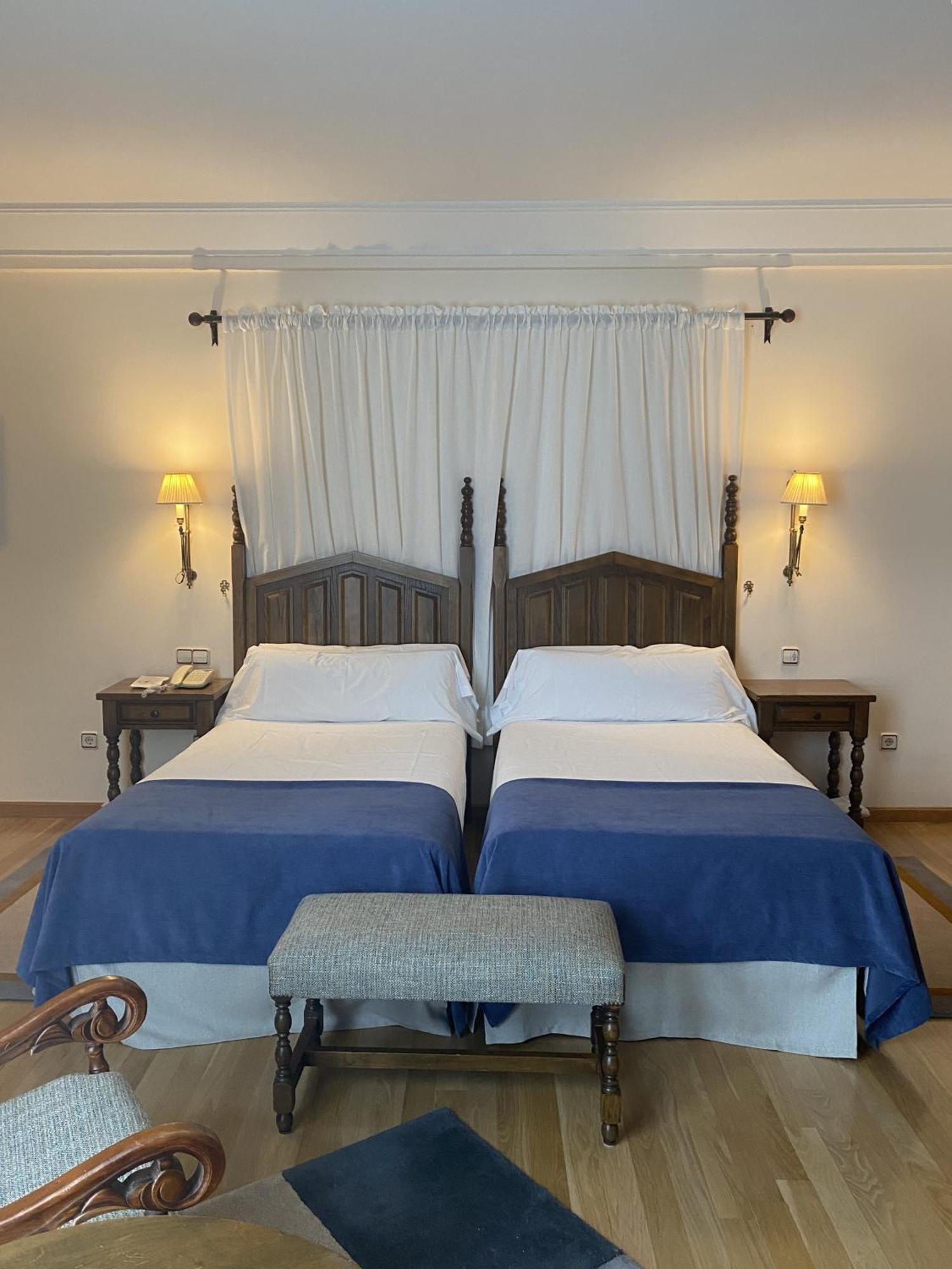 Parador De Vilalba Luaran gambar